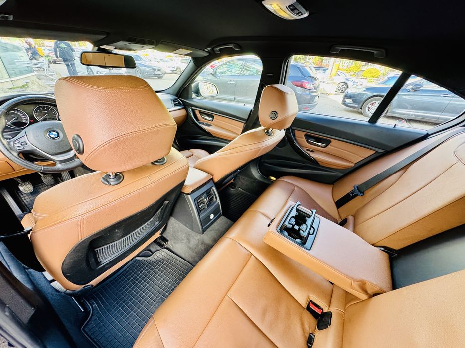 Proprietar Vand BMW 328i F30 245CP Luxury Line