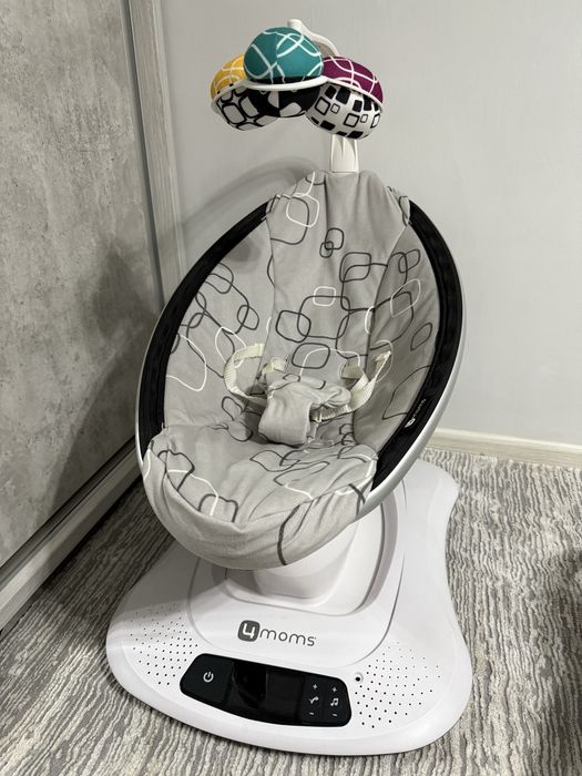 Электронная качеля 4Moms