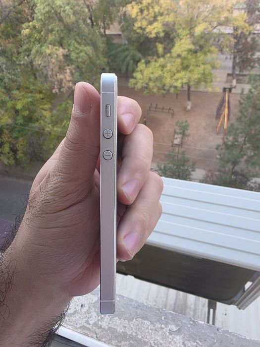 iPhone 5 16 Gb white