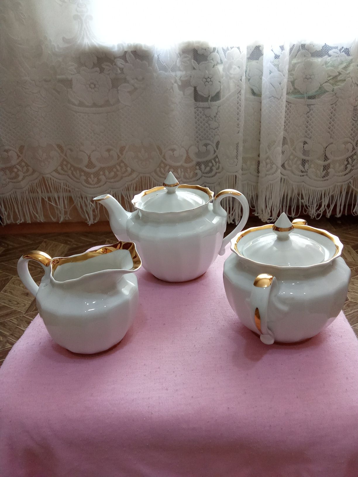 Г.Навои. Продам Чайный Сервиз - эксклюзив, винтаж, тонкий фарфор.