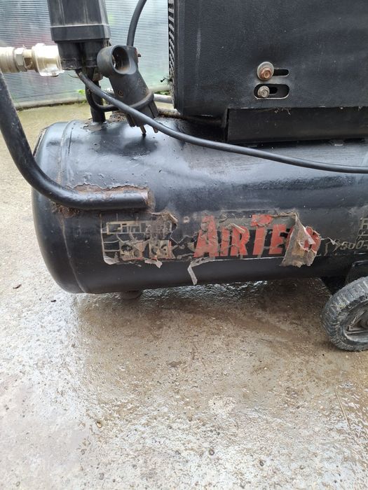 Компресор 24л.    .