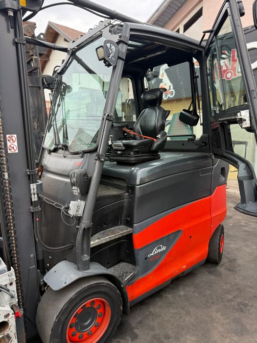 Motostivuitor Linde 4,5 tone electric 2019