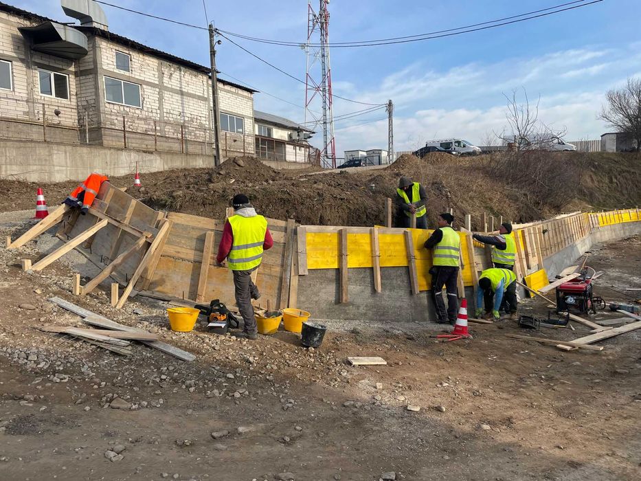 Servicii profesionale de construcții civile si industriale