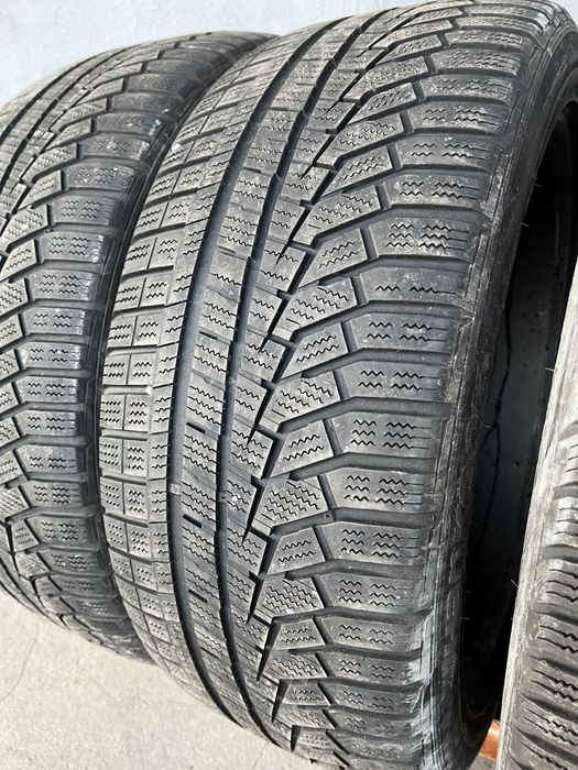 4 бр. зимни гуми 235/45/19 Hankook DOT 1718 4-4,5 mm