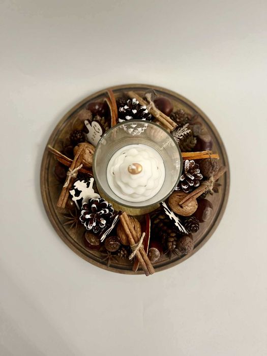 Aranjament pentru masa de Crăciun – realizat manual