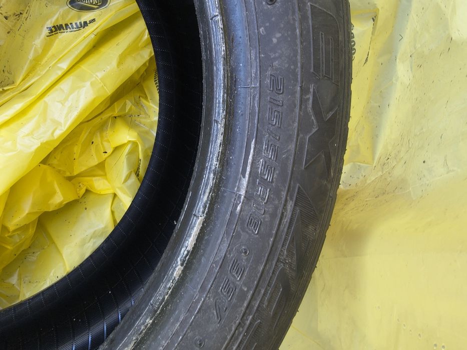 Продавам 4 летни гуми 215/55 R18