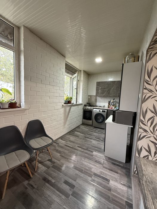 Продаётся 2х комнатная квартира на Бадамзаре