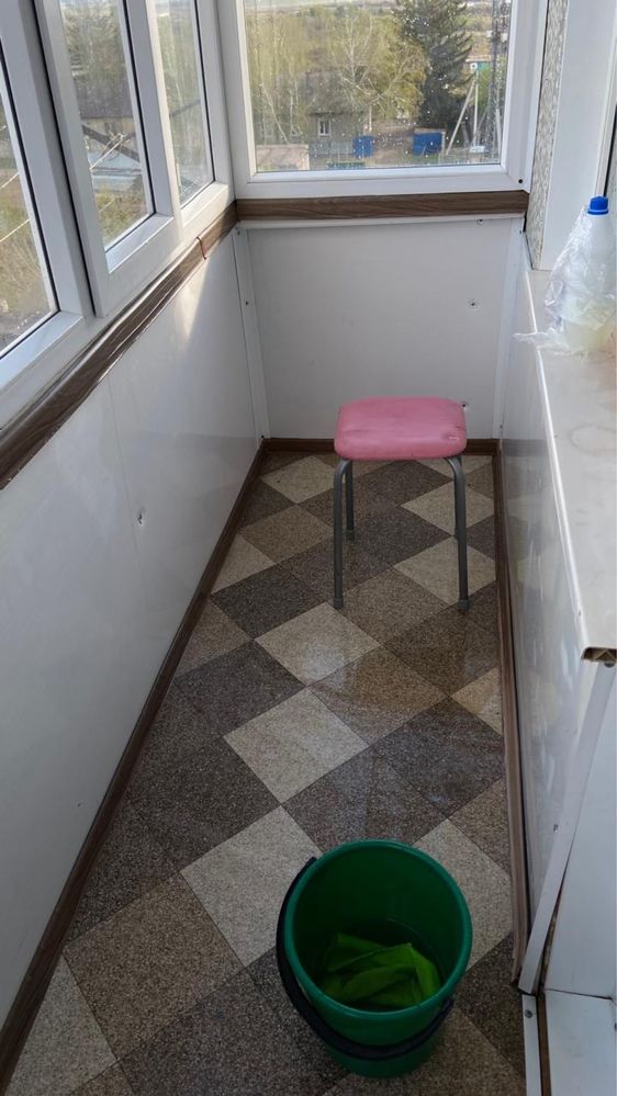 Продам квартиру 3х комнатную в Карьере. Макинск.