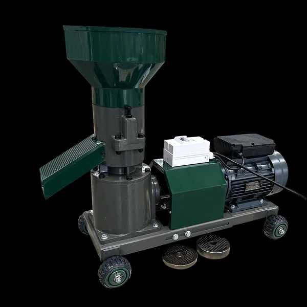 Granulator de furaje Profi-150 cu 3 matrite si motor