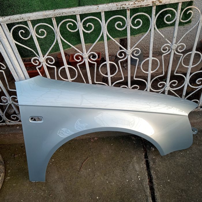 Aripa Audi A4 B7 dreapta fata