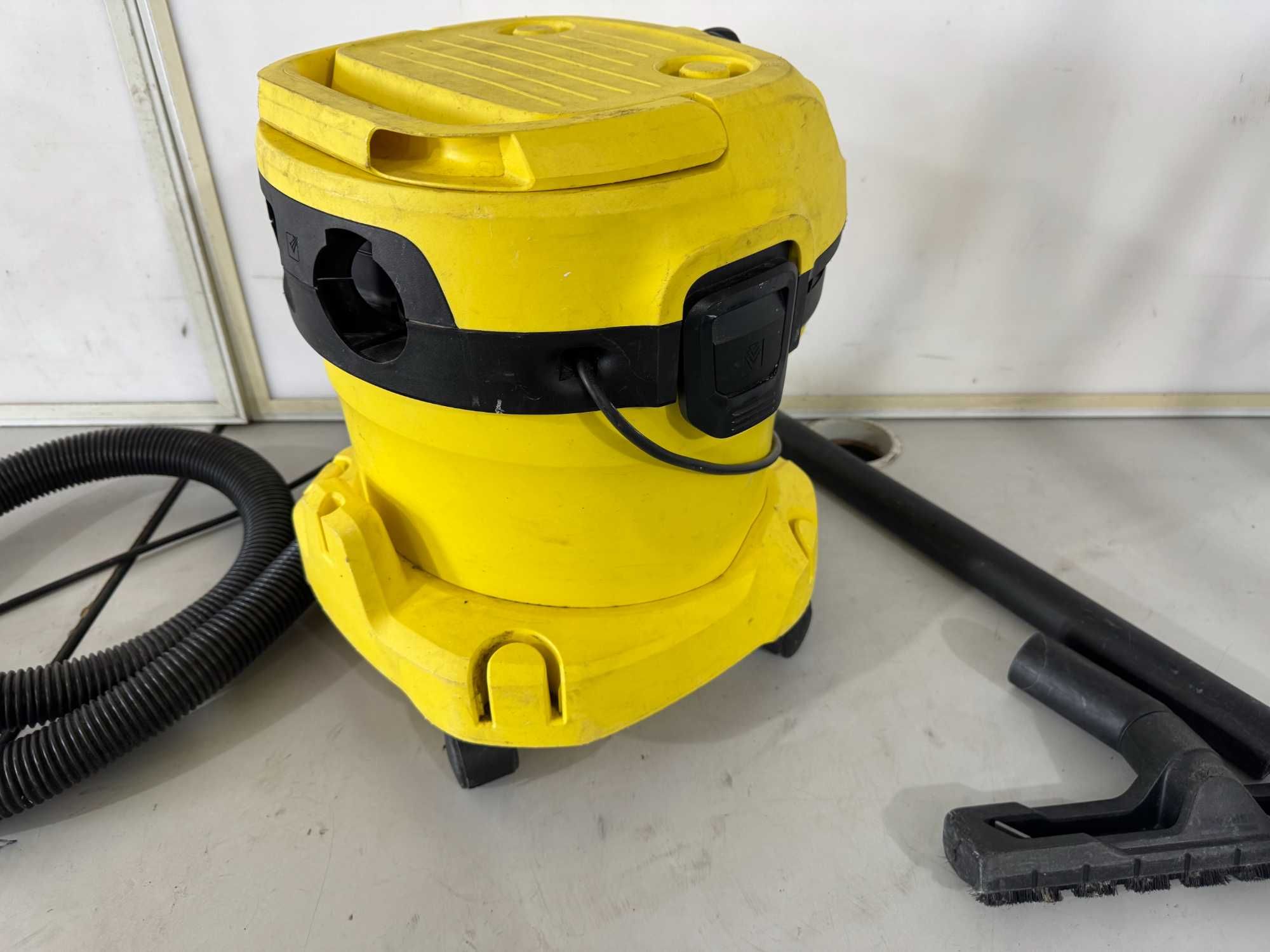 Прахосмукачка - Karcher WD2 plus / 1000 W