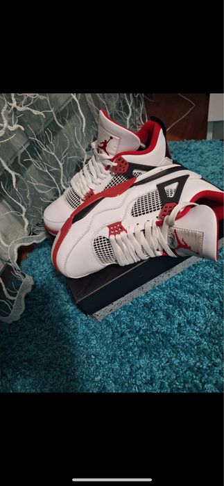 Jordan 4 fire red