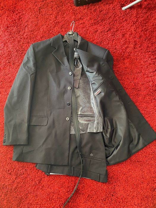 Costum barbati clasic fit