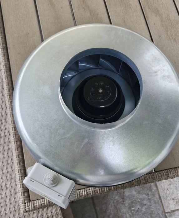 Vănd ventilator tubulatura.Nou