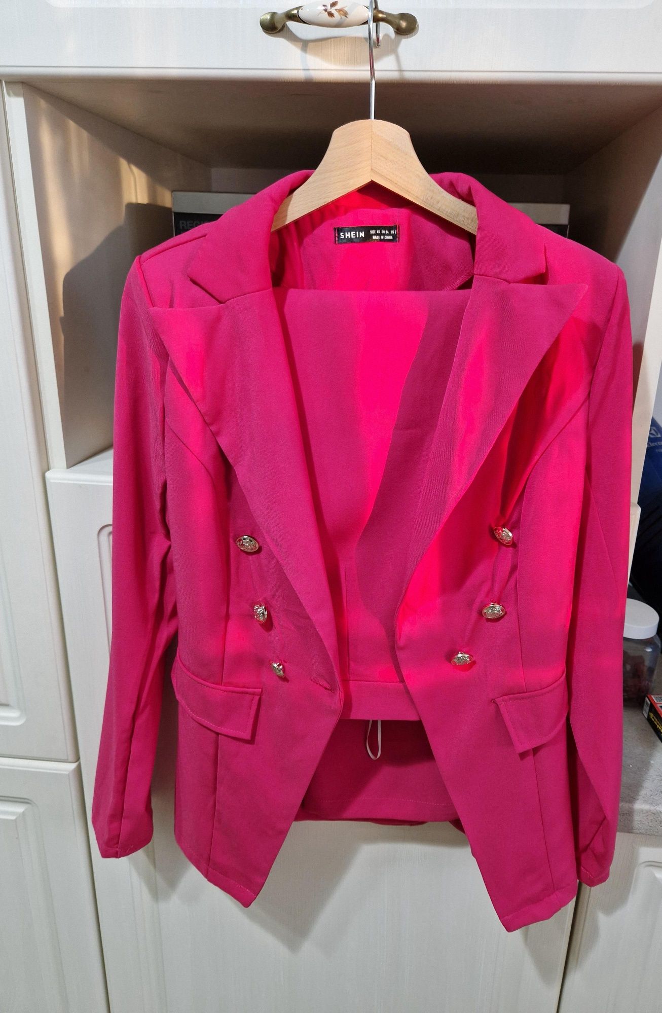 Costum nou fucsia - XS