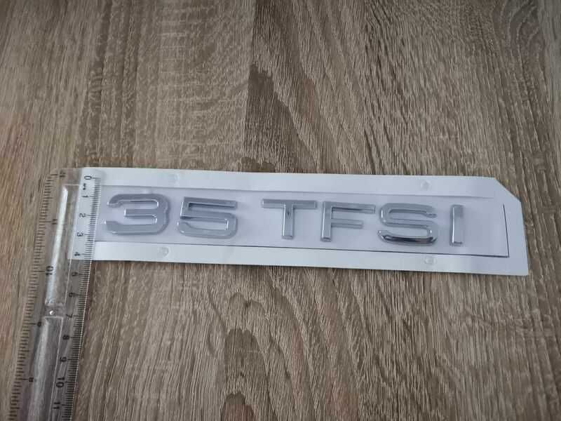 сребриста емблема Audi 35 TFSI
