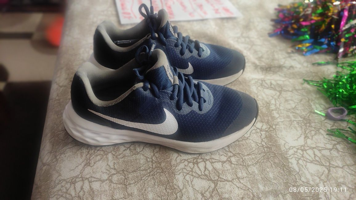 NIKE Обувки Rеvolution 6 NN GS