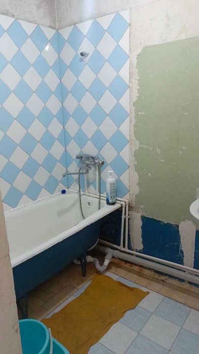 Юнусабад 19 клиника Джанго 2\6\9 бывш Общежитие 60 кв м