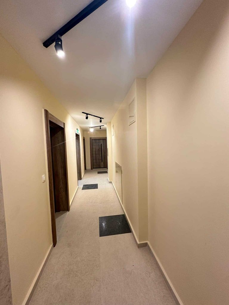 Продава се Тристаен апартамент в Пловдив, Кършияка - 108 кв.м за 1500 €/кв.м - Снимка #7