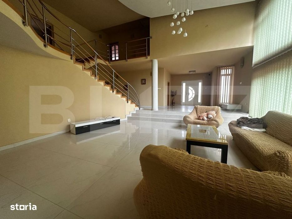 Casa de vanzare, 390 mp, zona Cetate