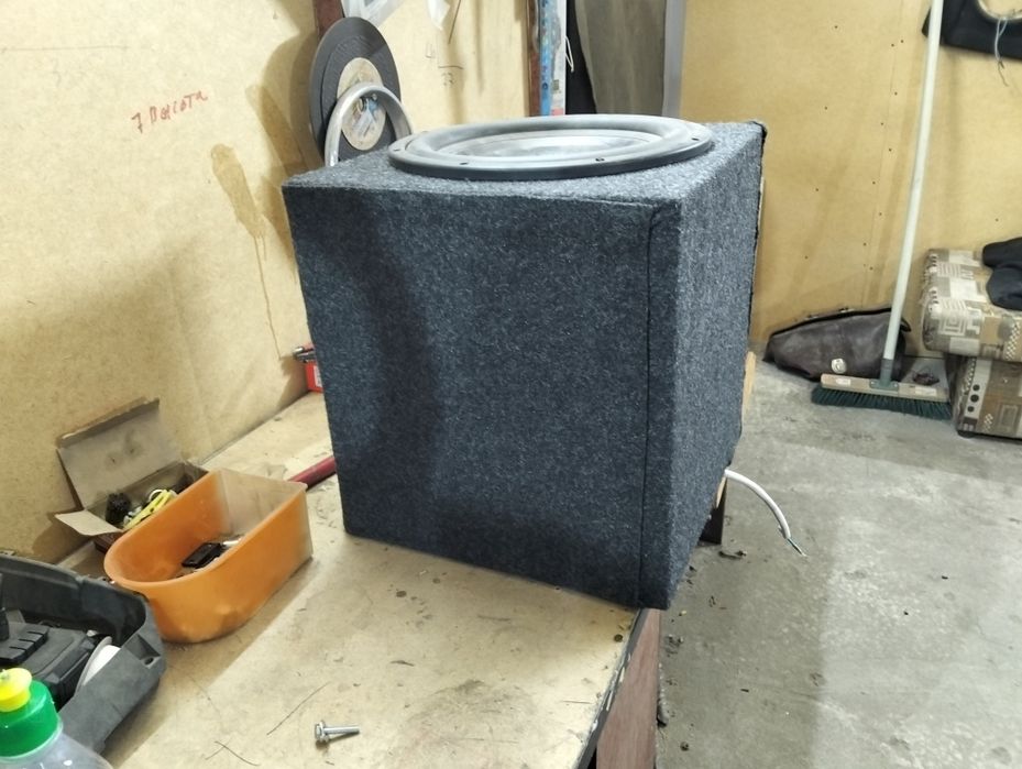 Продам сабуфер без усилителя