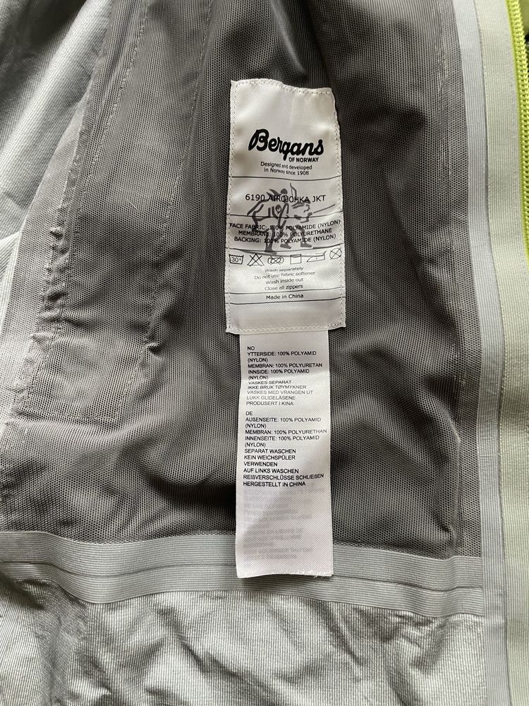 Bergans Fjallraven Ortovox Calvin Klein Bogner  яке