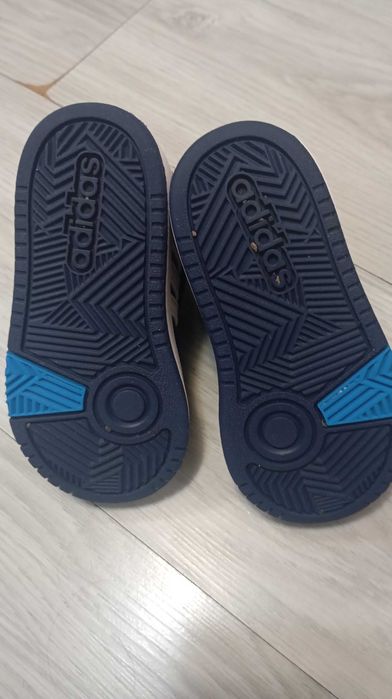 Маратонки Adidas