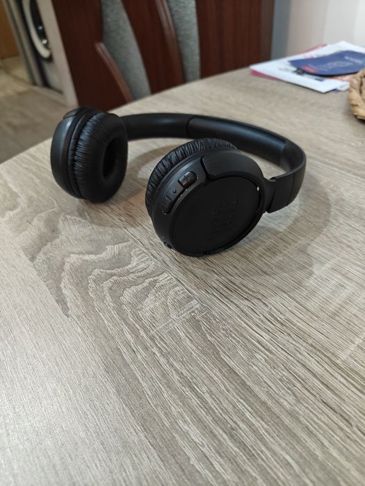 Bluetooth слушалки JBL 510BT