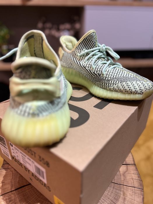 Yeezy 350 Yeezreel