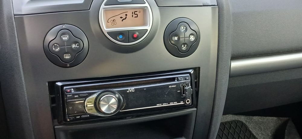 Vând Renault MEGANE