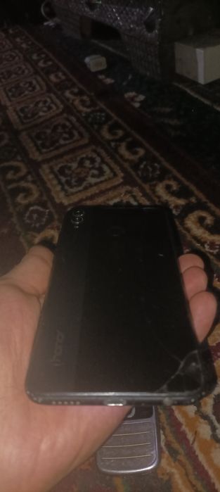 Nokia 6700 aybi korpis emykadan utgan honor8x  400bulish