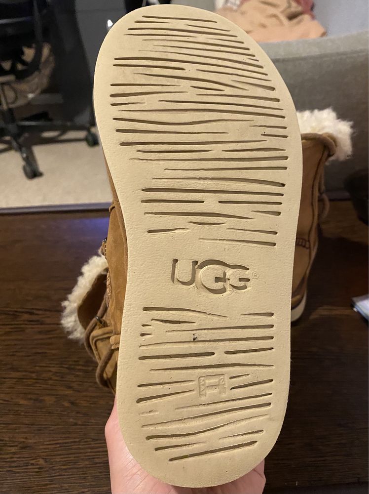 Ghete UGG marimea 36