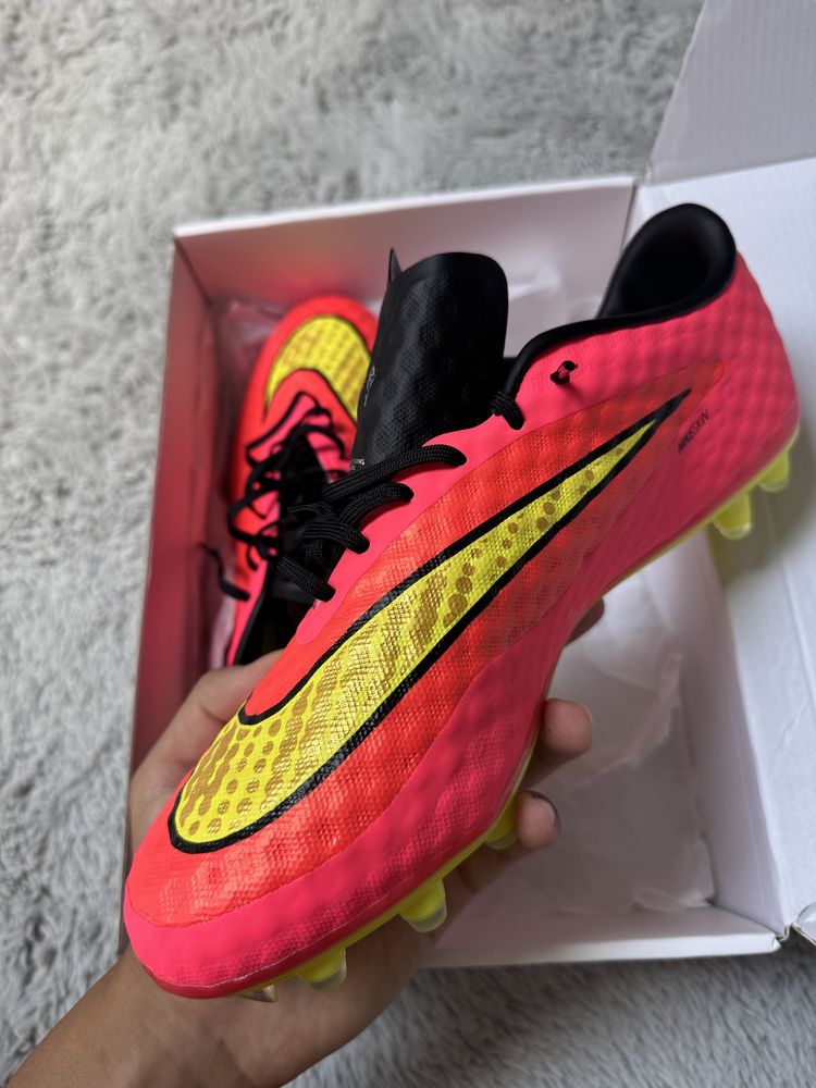 Nike Hypervenom Phantom Elite Hyperpunch