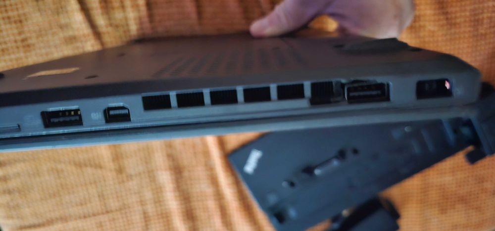 Ultrabook Lenovo Thinkpad T460s cu procesor Intel® Core™ i5-6300U