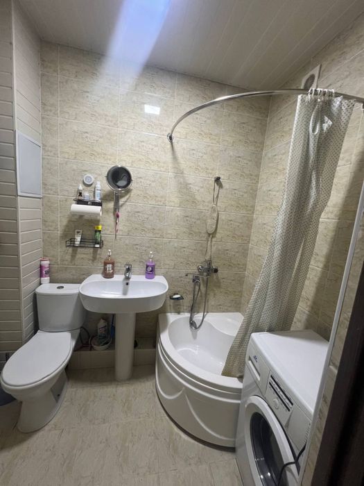 Продаю Метро Хамза 2-2-5 кирпичный дом