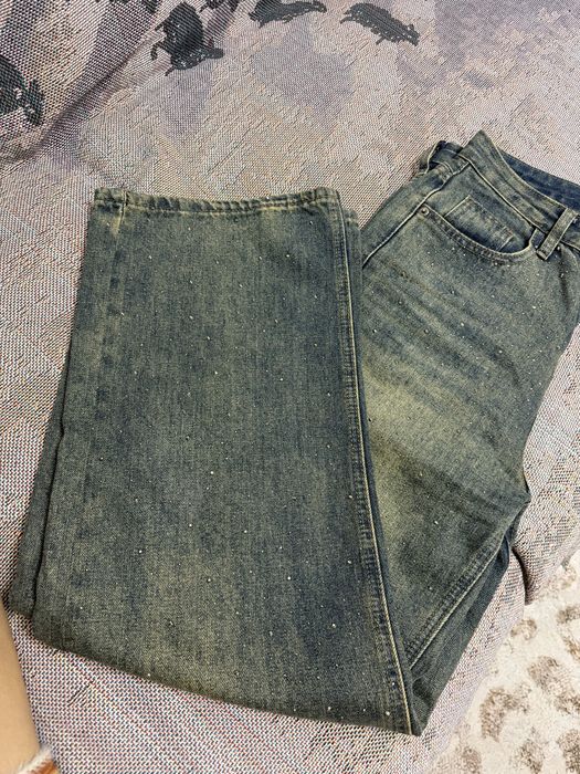 Джинсы со стразами