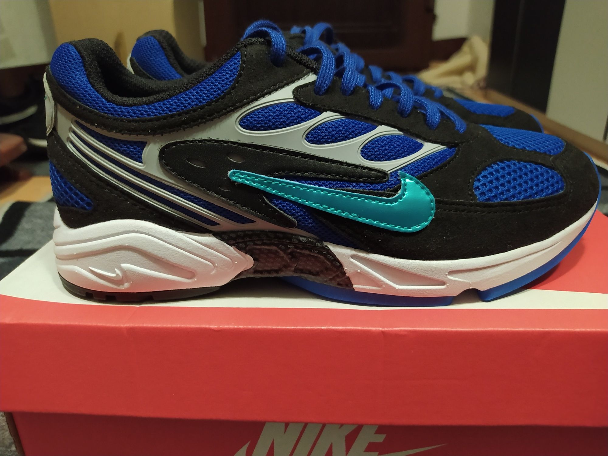 Дамски маратонки "Nike"-37,5номер