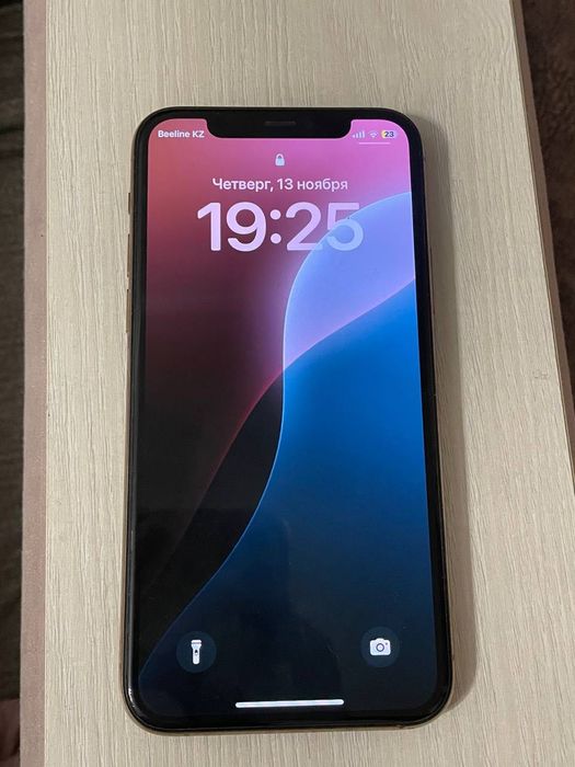 Продам айфон 11 про