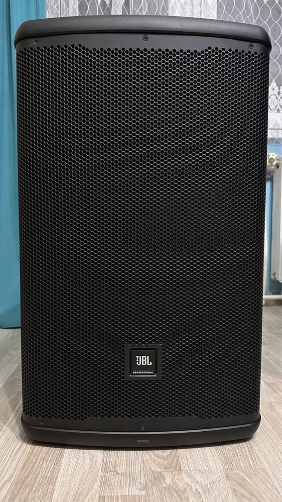 Boxe JBL EON 700