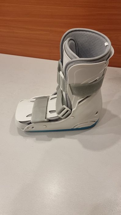 Orteza pentru întorse glezna Walker