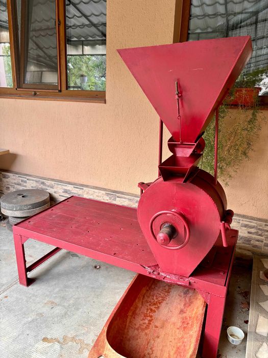 Moară industrială pentru boia, cereale, făină de porumb și grâu
