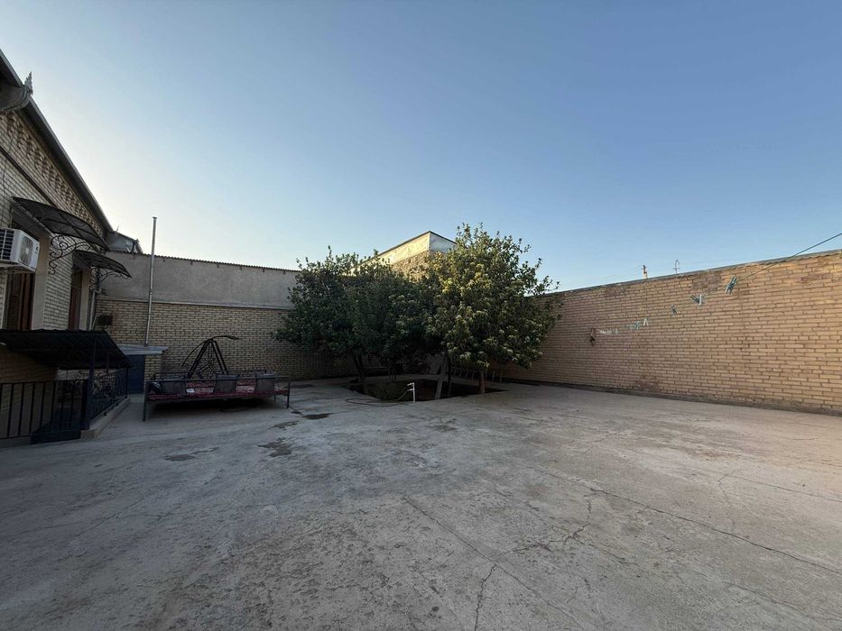 TAYYOR 4 SOTIQLI hovli sotiladi