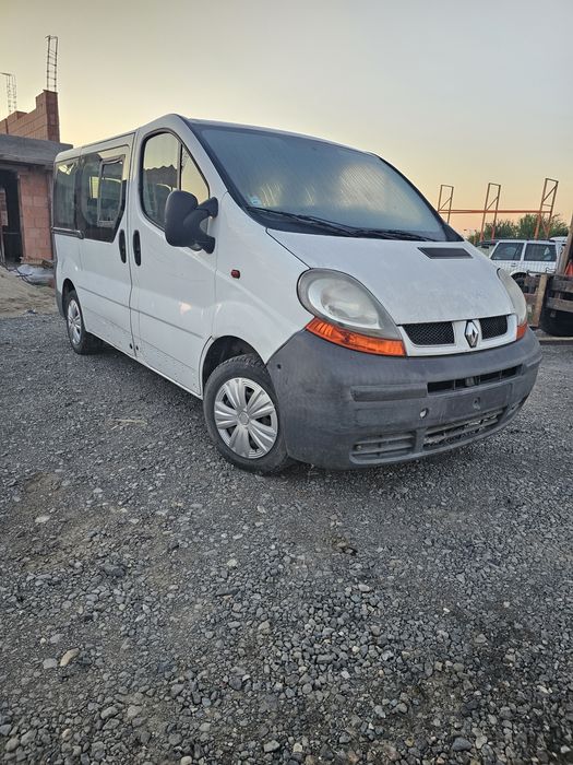 Dezmembrez vand piese renault trafic 1,9 dci