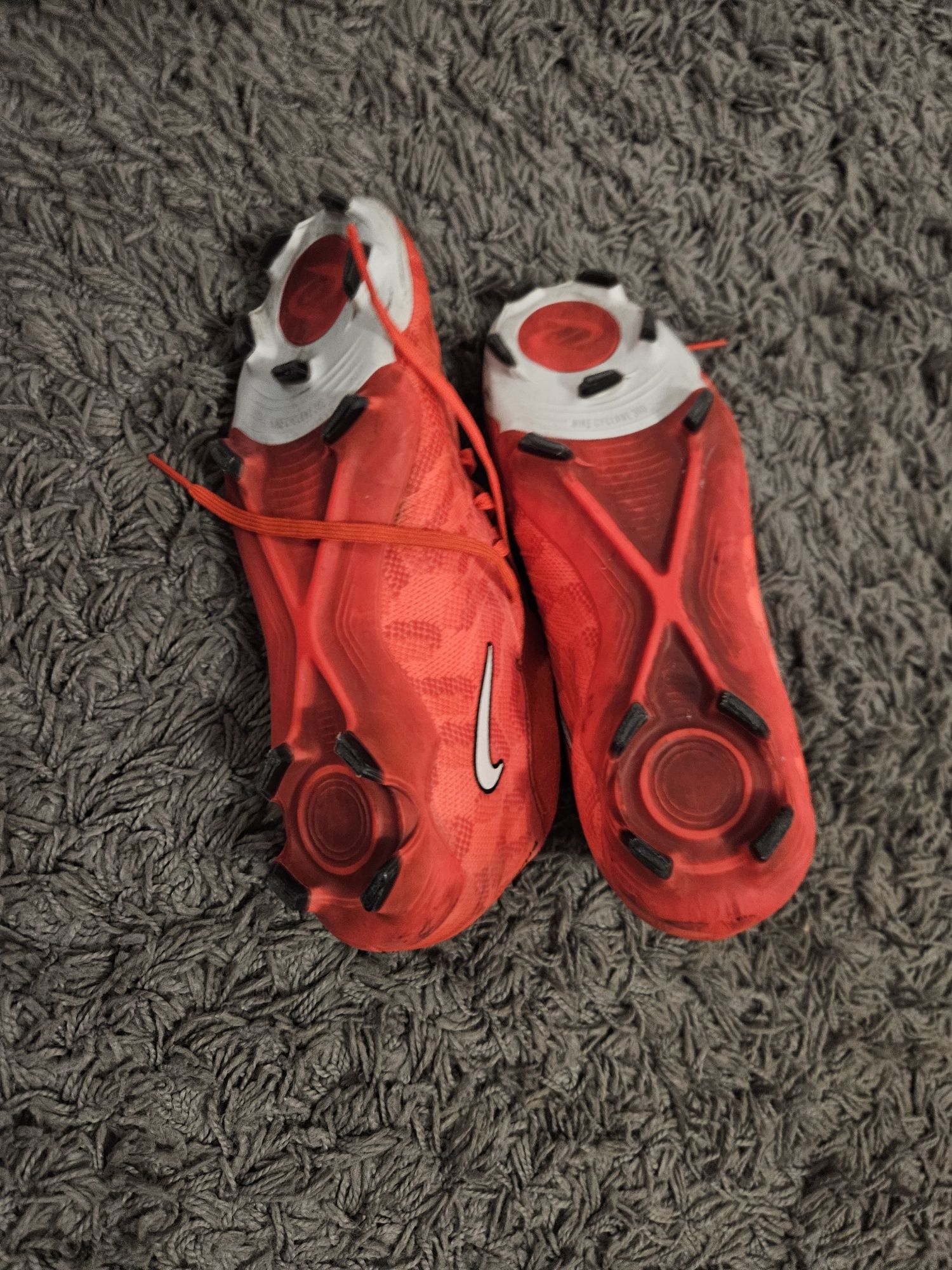 Футболни бутонки Nike Phantom Luna