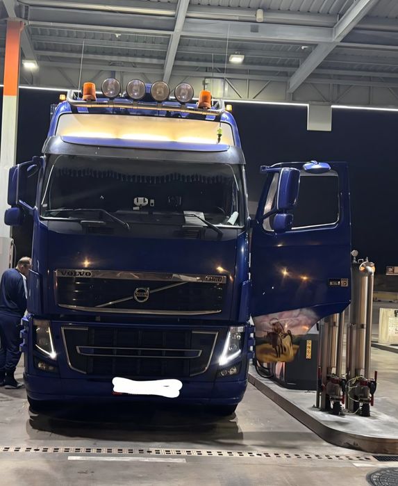 Cap tractor +remorca