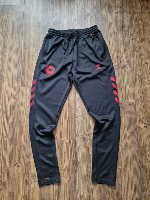 Страхотен спортен  комплект анцунг HUMMEL x Denmark National размер S