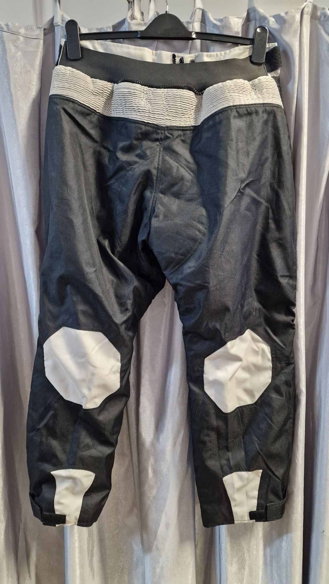 Pantaloni moto mărimea talie 52 cm