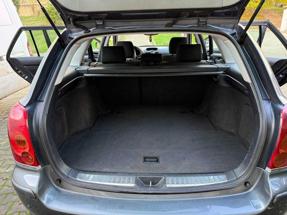 Toyota Avensis 2.2 dizel