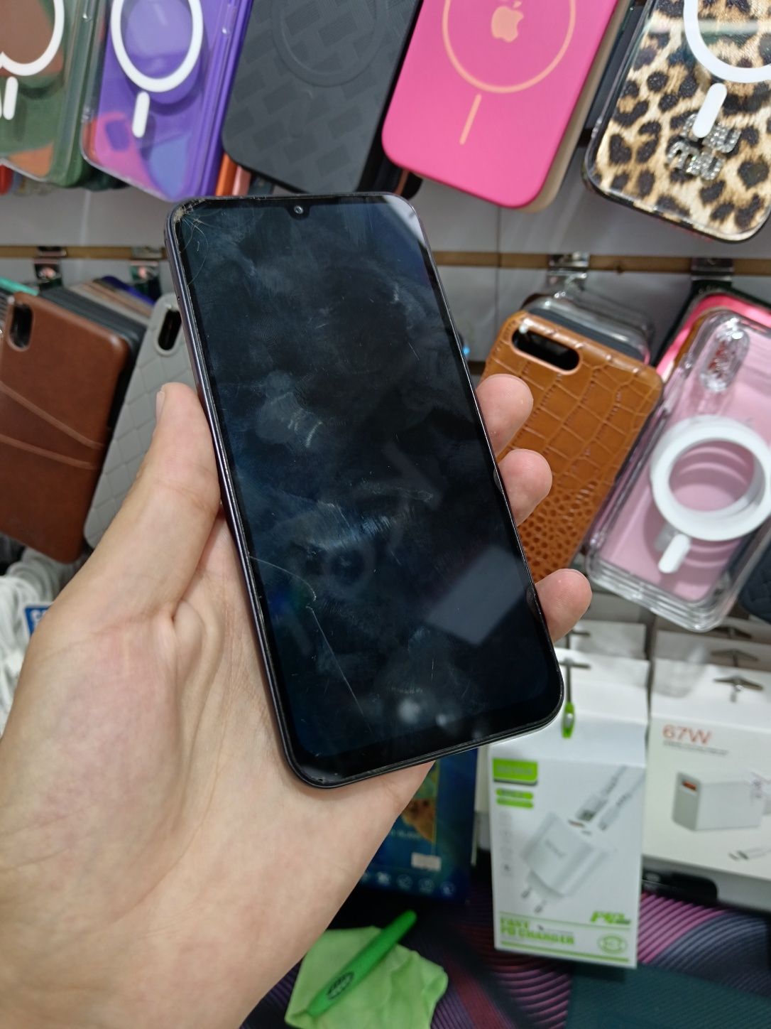 Samsung A24 4/128 ideal