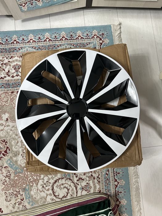 Ассалаумағалейкум всем продам колпак R16 черно белый новый